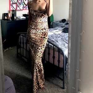 CHEETAH PRINT BODY CON MAXI DRESS